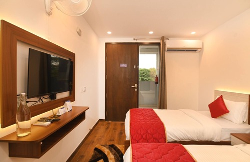 DLF Phase 3 Hotel | The Altruist Business Stays DLF Phase 3