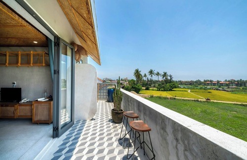 Cam Thanh Villa | The An Retreat 7BRs w/Pool & Rice Field