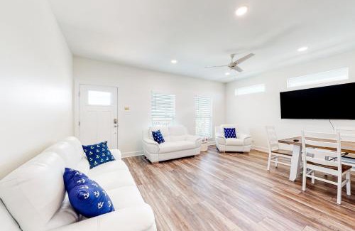Dauphin Island House | The Anchor Holds