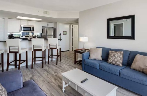 New Town Apartment | The Andros | Incredible Views w/Shared Pool