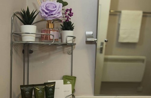 Runnymede Cabin | The Annexe at Thorpe