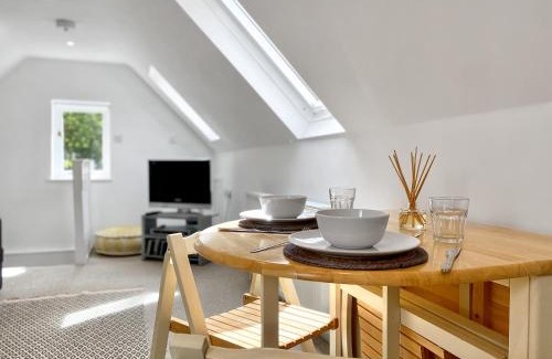 Weyhill House | The Annexe At Woodside