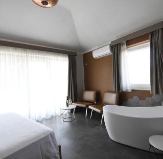 Tivoli Apartment | THE APARTMENT Top Floor