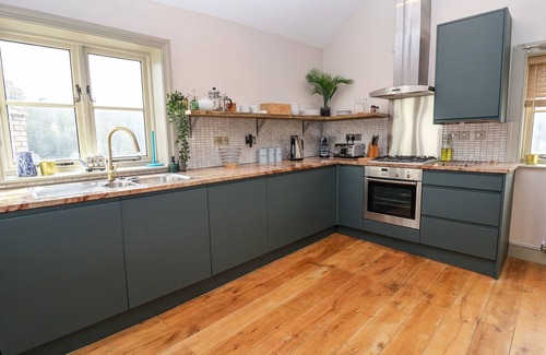 Ironbridge Cottage | THE ARMS HOUSE, pet friendly, character holiday cottage in Ironbridge