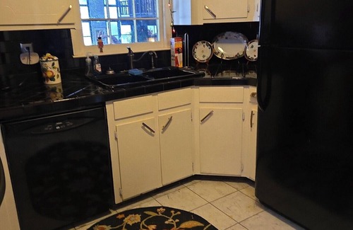 Goose Creek House | The Art History House, indoor heated pool, 3 bedrooms, with two kitchens