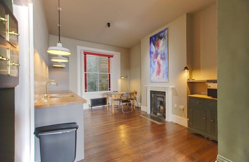 Hastings Apartment | The Artists Retreat - Hastings