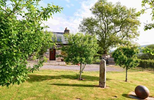 Trecastle Apartment | The Ash Cottage