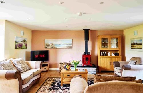 Trecastle Apartment | The Ash Cottage