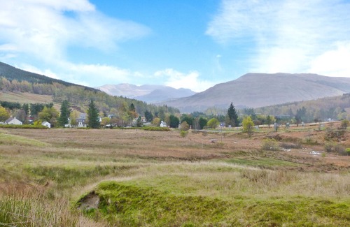 Tyndrum Cottage | THE AULD TYNDRUM COTTAGE, pet friendly, with open fire in Tyndrum