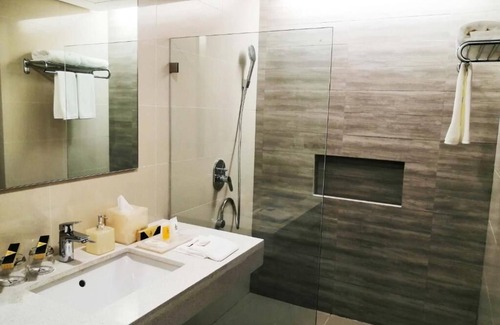 Olongapo Hotel | The Aurora Subic Hotel Managed by HII