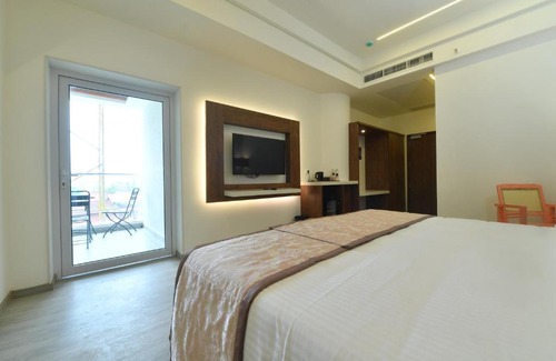 Adyar Hotel | The Avatar Hotel & Convention