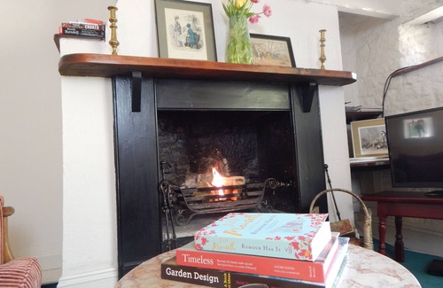 Hinton Cottage | The Aylesbury Cottage - Part of the Hinton Grange Collection