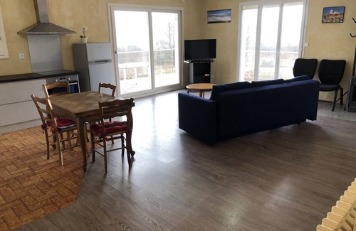 Clairvaux-les-Lacs Apartment | The balcony of the Lake: T3 of 65m2