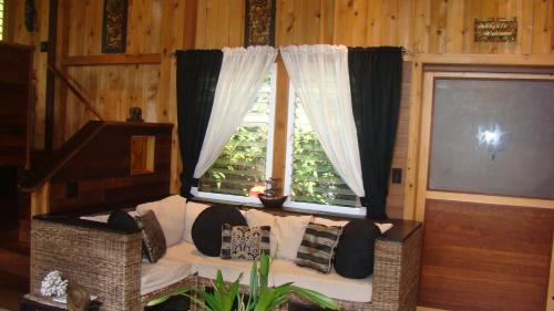 Kehena Beach Estates House | The Bali House and Cottage at Kehena Beach Hawaii