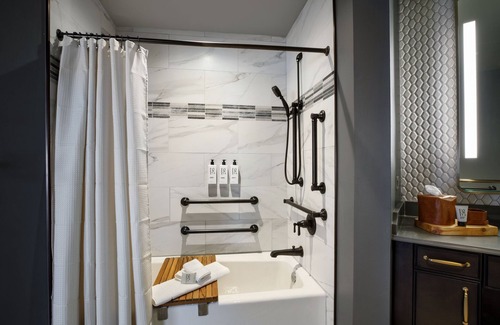Amarillo Hotel | The Barfield, Autograph Collection
