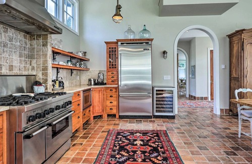 Beallsville House | the barn a french farm house for executive, Golfer, vacation and small party.