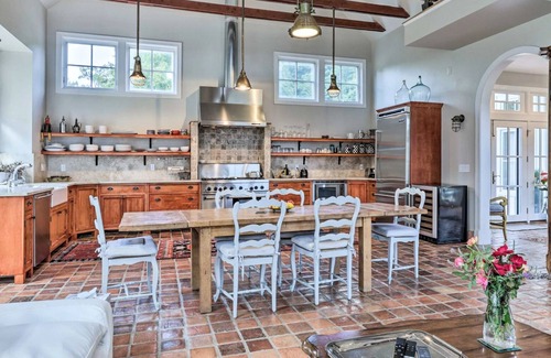 Beallsville House | the barn a french farm house for executive, Golfer, vacation and small party.
