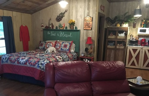 Arkadelphia House | The Barn at Meadow View