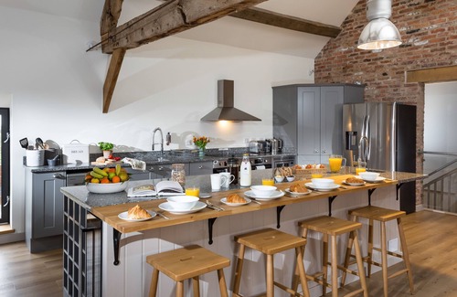 Hendrerwydd House | The Barn at Plas Ashpool (8) - a stunning converted barn sleeping 8 guests