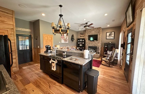 Leesburg House | The Barn at The Horse Motel