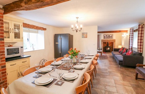 Crich House | THE BARN, family friendly, with open fire in Wirksworth