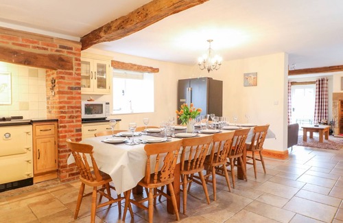 Crich House | THE BARN, family friendly, with open fire in Wirksworth