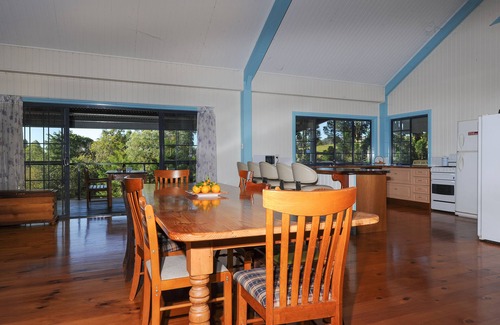 Mount Samson House | The Barn Loft - perfect for large families or groups