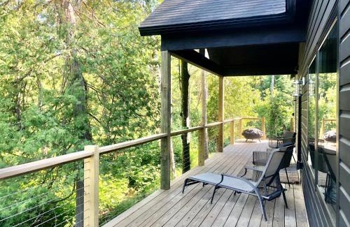 Glen Arbor House | The Barn on Bay Lane