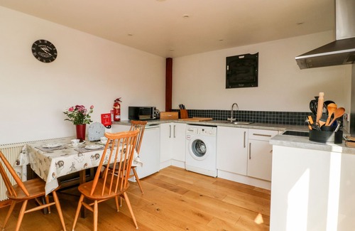 Low Catton Cottage | THE BARN, pet friendly, country holiday cottage in Stamford Bridge