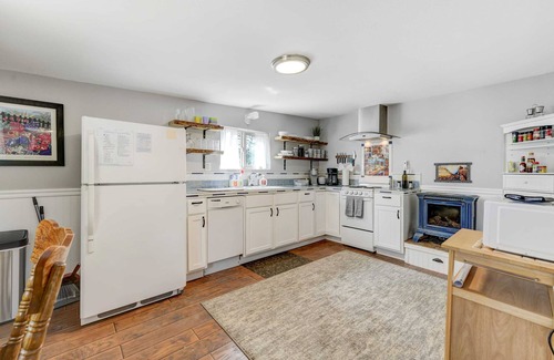 Colorado Springs Apartment | The Barracks | Forest Escape | Dog Friendly, BBQ