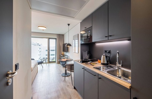 Milbertshofen - Am Hart Hotel | The Base Munich
