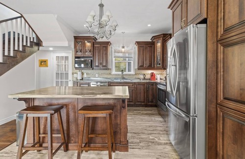 Downtown St. John's Apartment | The Battery Harbour Home, Ocean&City View,Parking