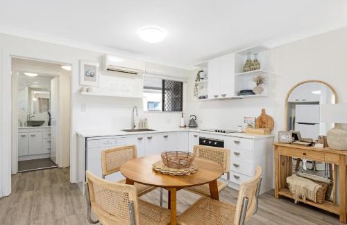 Torquay Apartment | The Bay Beach Shack, Hervey Bay