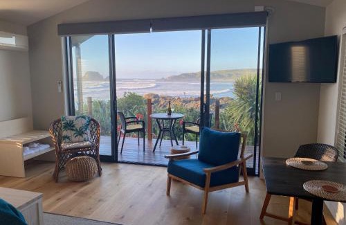 Cape Foulwind Cabin | The Bay House Beachfront Accommodation