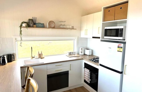 Tiatukia House | The Bay overlooking Boston Island