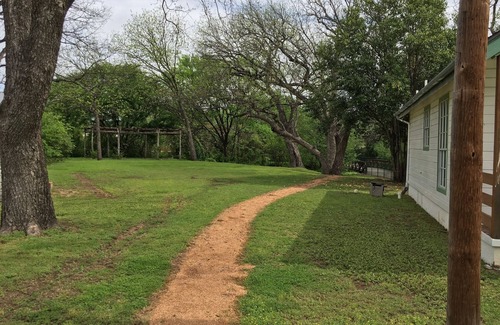 Granbury Cottage | The Beach Cottage at Travis Street Cottages