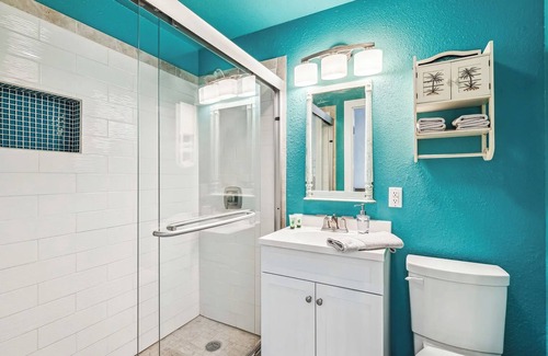 Granbury Cottage | The Beach Cottage at Travis Street Cottages