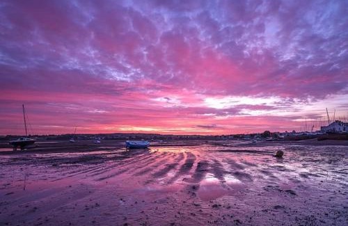 Exmouth House | The Beach House-Devon- On the beach- sleeps 20