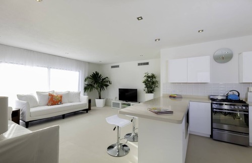 West End Village Villa | The Beach House in Meads Bay by Personal Villas - Private Contemporary Style