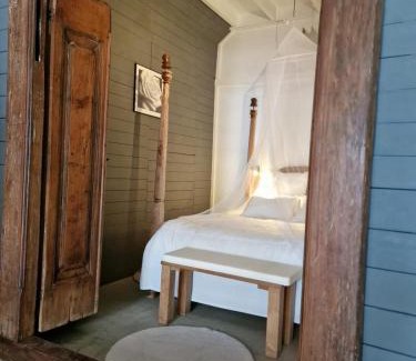 Schellinkhout Apartment | The Beach House & Winter Wonderland
