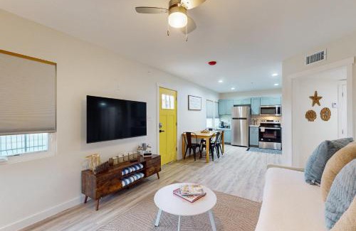 Del Mar Apartment | The Beach Suite #1