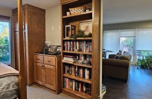 Cushing Apartment | The Beahive Resort. Unit #2 Lakefront on lake Alex