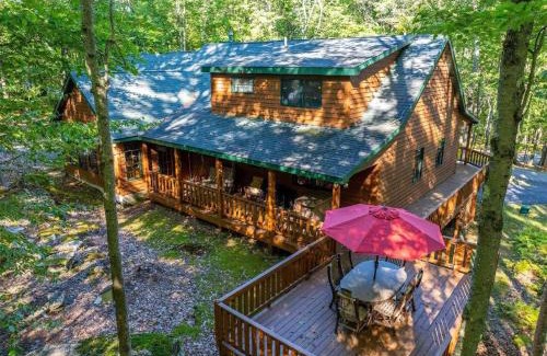 Terra Alta House | The Bear's Den Lodge