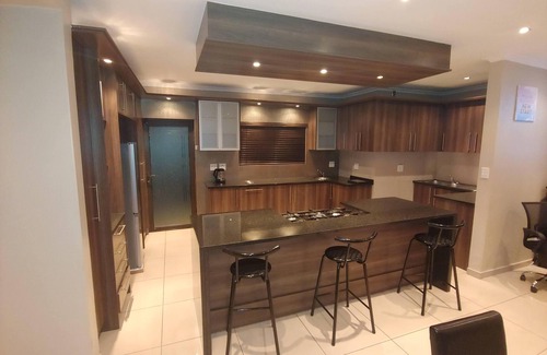 Cape Town House | The Beautiful Zenith House (ZH) Welgelegen