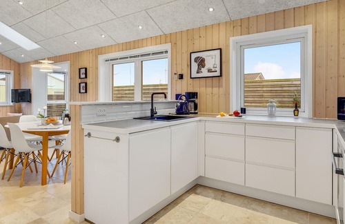 Nordenhuse House | The beautifully furnished cottage is located close to the water, which can be seen from the property