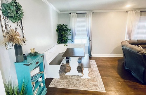 Manchester House | The Beauty Lounge Guest House