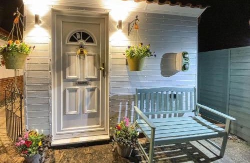 Mundesley House | The Beehive