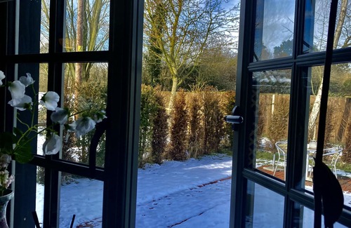 Gissing Cottage | The BeeKeepers - Homely Luxurious Self Catering