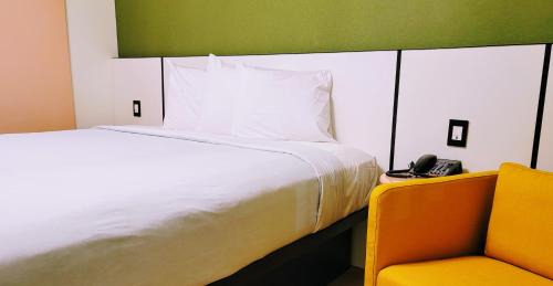 Burbank Hotel | The Bell Vista