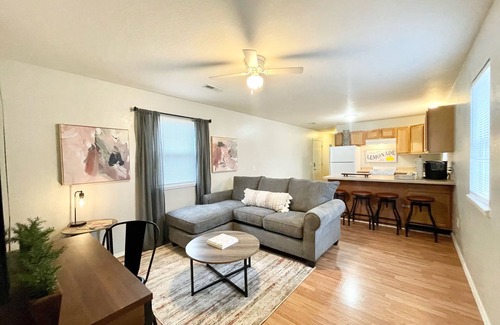 West Plains House | The Bella-922